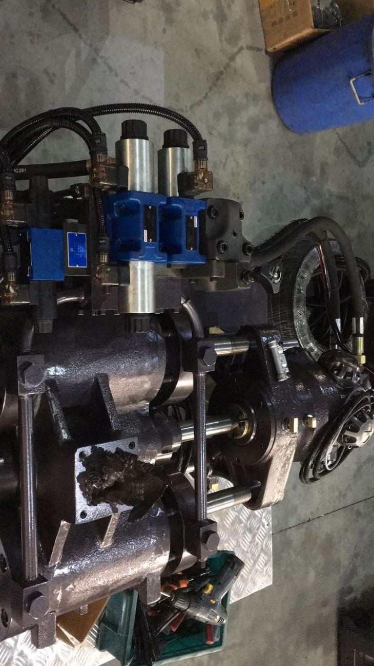 Plastic Injection Moulding Machine 4(001)