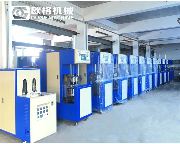 Halbautomatische Blasformmaschine